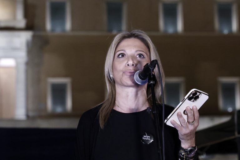 Opinion Poll: Διαπερνά οριζόντια όλο το πολιτικό σύστημα το «κόμμα Καρυστιανού»