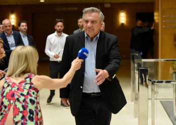 Ο Καστανίδης «αφήστε τον πρόεδρο»