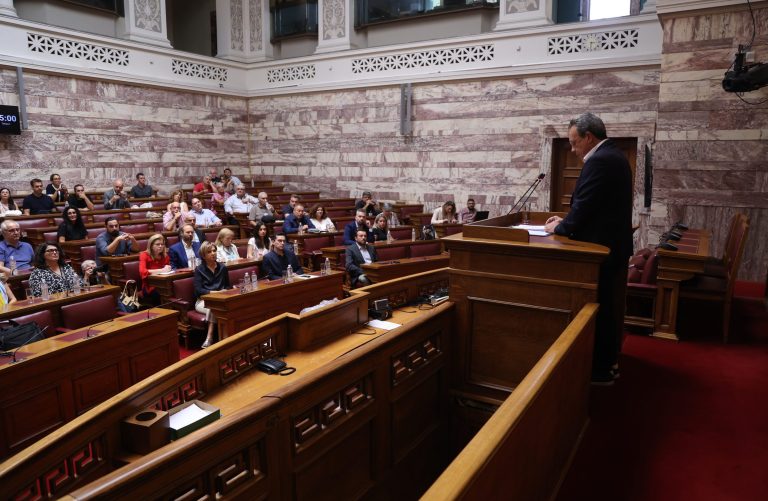 Αποκλειστικό – Στην πόρτα εξόδου από τον ΣΥΡΙΖΑ τρεις ακόμη βουλευτές