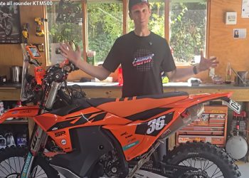 Πάνω σε μια KTM 500 EXC-F η απόλυτη off-road μοτοσυκλέτα που έφτιαξε ο Chris Birch (βίντεο)