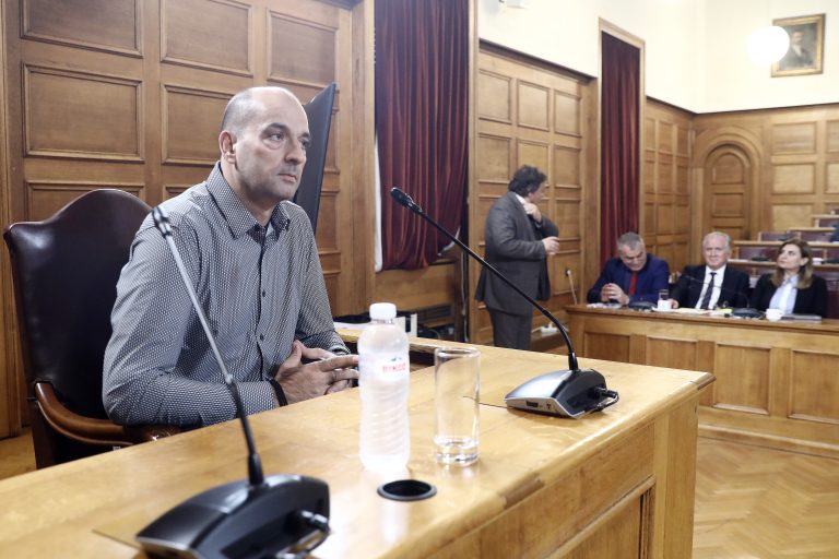 Μαγειρίας σε Εξεταστική: Δώρο της μητέρας μου η Φερράρι – Κέρδισα €25.000 στο τζόκερ (βίντεο)