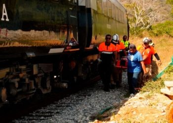 Μεξικό: 13 νεκροί και 98 τραυματίες από τον εκτροχιασμό επιβατικής αμαξοστοιχίας