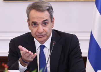 Διχασμένο το μπλοκ των ΠΑΣΟΚων συνταγματολόγων