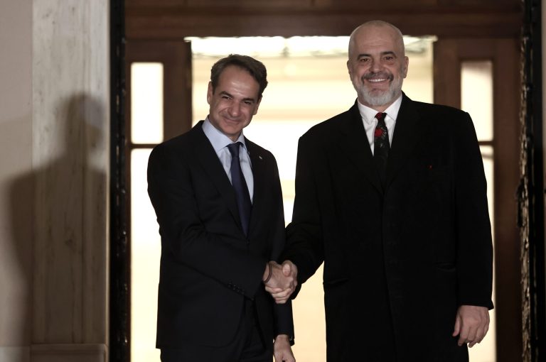 ΑΟΖ, Χιμάρα και Βρυξέλλες: Τι πραγματικά παζαρεύουν Αθήνα και Τίρανα στις 16 Δεκεμβρίου