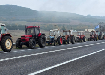 Σαρωτικό κύμα μπλόκων σε όλη την Ελλάδα – Πάνω από 6.000 τρακτέρ στους δρόμους