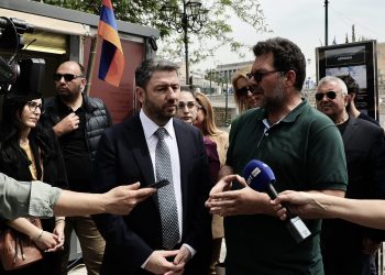 ΠΑΣΟΚ: Ψάχνουν Νεολαία, όχι απολιθώματα