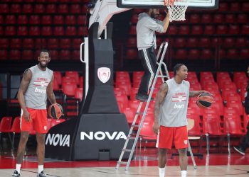 Ολυμπιακός – Φενέρμπαχτσε: Άγνωστη ακόμη η νέα ημερομηνία του ντέρμπι