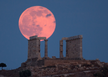 Εννέα μοναδικά φαινόμενα θα στολίσουν τον ουρανό του Δεκεμβρίου