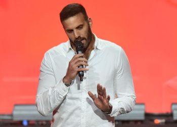 Παππάς μετά τη μήνυση: Παραδέχεται «λάθος αντίδραση» και κάνει λόγο για πρόκληση