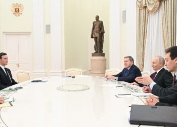 Politico: Η Βρετανία χαρακτηρίζει τις πολεμικές απειλές του Πούτιν ως «κενές φράσεις»