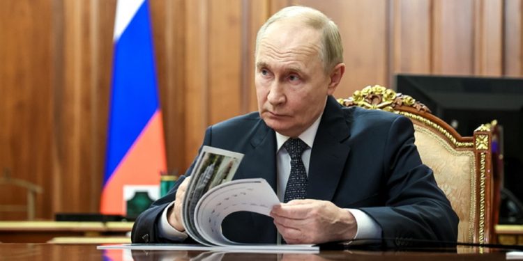 Η Ρωσία υπόσχεται απάντηση για το ουκρανικό πλήγμα μεταξύ Κρήτης και Λιβύης