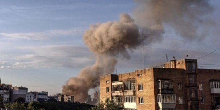 Τουλάχιστον 24 νεκροί σε ουκρανικό πλήγμα με drone εναντίον της Χερσώνας