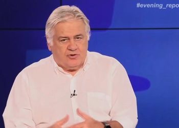 «Ούτε με άδειασε κανένας, ούτε άδειασα κανέναν» λέει ο παραιτηθείς διευθυντής της «Αυγής»