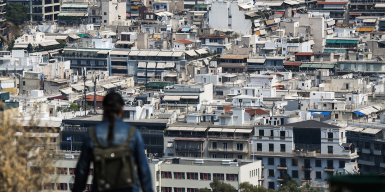 Reuters για Ελλάδα: Η στεγαστική κρίση απειλεί την κοινωνική συνοχή