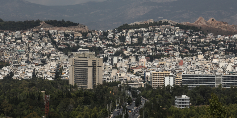 Eurostat: Το 27% των Ελλήνων ζει σε συνθήκες συνωστισμού