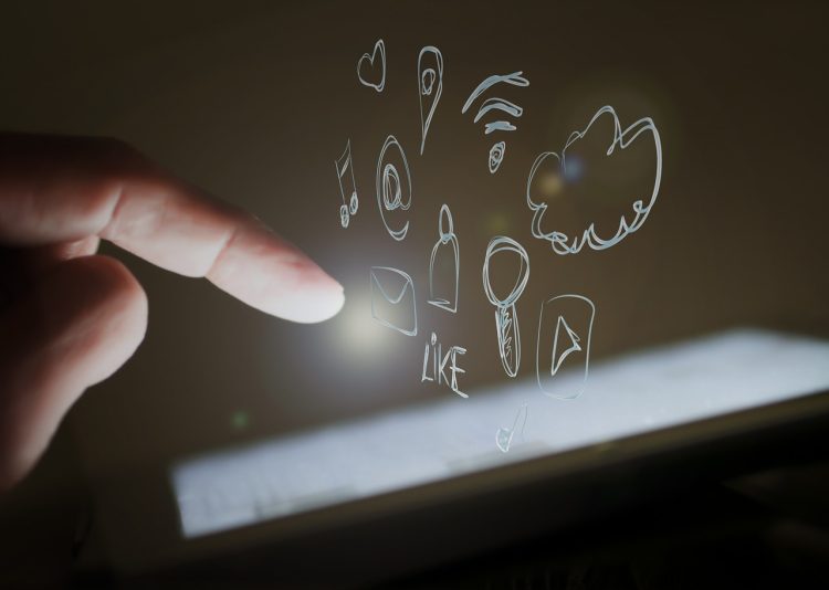 Σκέψεις για απαγόρευση social media σε ανηλίκους και στην Ελβετία