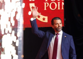 Τραμπ Τζούνιορ: Για διαφθορά κατηγορεί την Ουκρανία – Ανοιχτή η απόσυρση των ΗΠΑ από τις συνομιλίες