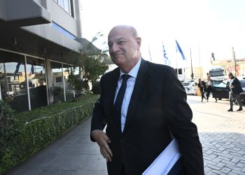 Δείτε live τις δηλώσεις του υπουργού Αγροτικής Ανάπτυξης για τα αιτήματα των αγροτών