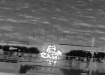 Οι Ουκρανοί έφεραν τον πόλεμο στην γειτονιά μας: Χτύπησαν ρωσικό πετρελαιοφόρο μεταξύ Λιβύης και Κρήτης (βίντεο)