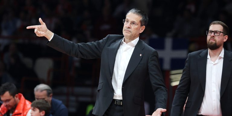 Βαλένθια και Μαρτίνεθ καταγγέλλουν τους οπαδούς της Μακάμπι για ρατσισμό