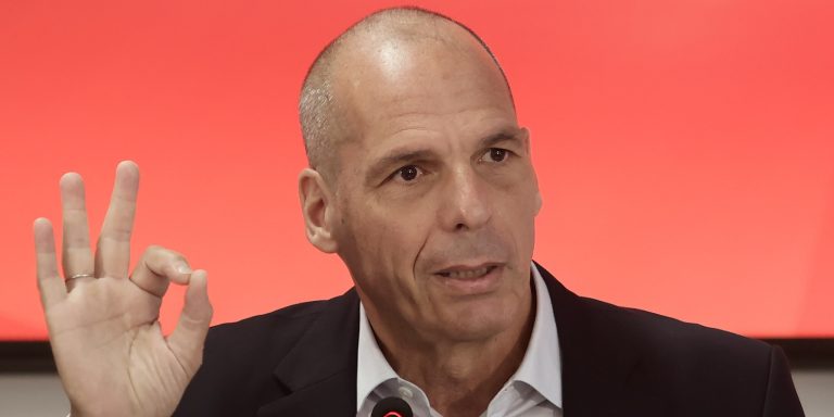 Βαρουφάκης: «Επεισόδιο» on air για τα… ναρκωτικά – «Μου κάνετε διάλεξη»