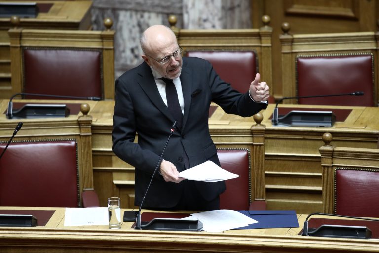 Η ΝΔ μετράει δυνάμεις με κουτάλα βασιλόπιτας