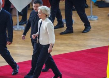 Φον ντερ Λάιεν – Κόστα για συνάντηση με Ζελένσκι: Αμετάκλητη παραμένει η ΕΕ στην υποστήριξή της προς την Ουκρανία