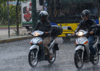 “Red Code” σε 8 Περιφέρειες εν όψει κακοκαιρίας (βίντεο)