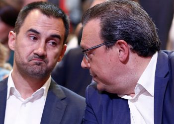 Οι εμφανίσεις Τσίπρα εντείνουν την εσωστρέφεια σε ΣΥΡΙΖΑ και ΝΕΑΡ