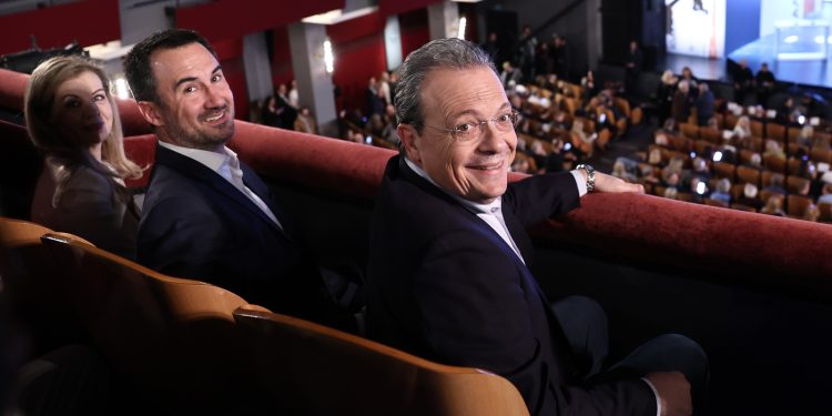 Τα παρασκήνια της παρουσίασης της Ιθάκης του Αλέξη Τσίπρα: Οι απουσίες, η «εξορία» στον εξώστη και τα παγωμένα χαμόγελα