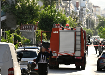 Συναγερμός στην Κυψέλη για ύποπτο δέμα – Διεκόπη η κυκλοφορία στη Δροσοπούλου