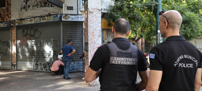 Μέτρα για αλκοόλ και κάπνισμα στις γιορτές!
