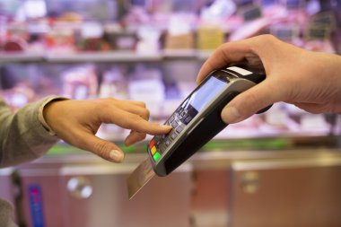 Πώς «χτύπησαν» τα POS τα μηνύματα 112 για την κακοκαιρία – Εμφανίστηκαν στις οθόνες των τερματικών!