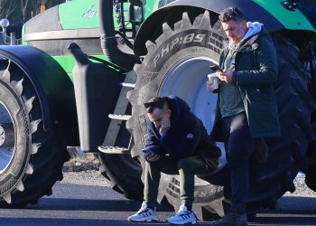 Αποφασίζουν για τα μπλόκα οι αγρότες: «Στο τραπέζι το συλλαλητήριο στην Αθήνα, ξέρουμε να ακούμε την κοινωνία» (Βίντεο)