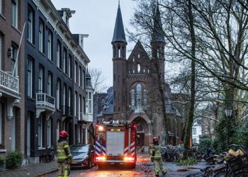 Μεγάλη φωτιά κατέστρεψε ναό του 19ου αιώνα στο Άμστερνταμ