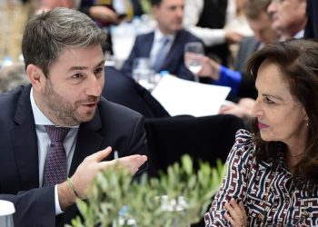 ΠΑΣΟΚ: «Πολιτική αλλαγή με σταθερότητα» το νέο σλόγκαν Ανδρουλάκη