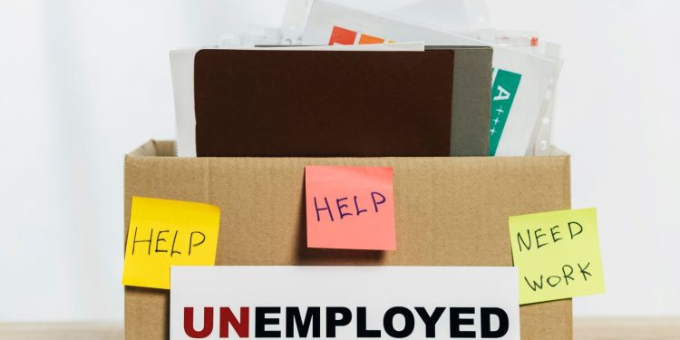 ΕΛΣΤΑΤ: Στο 8,2% το ποσοστό της ανεργίας στη χώρα τον Νοέμβριο