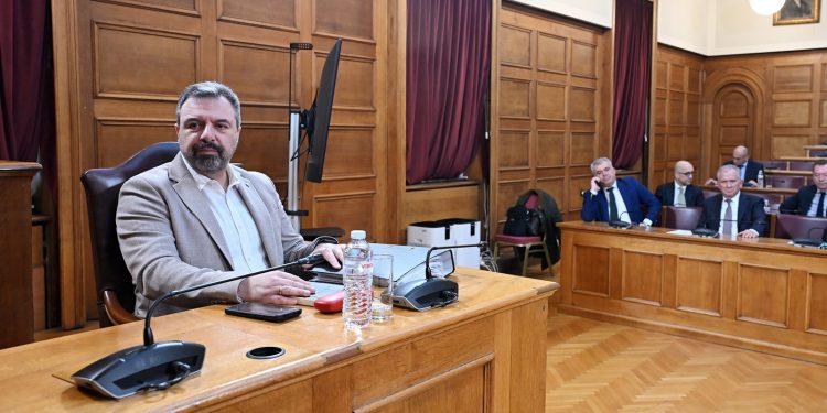 Ένταση με Αραχωβίτη και Λαζαρίδη στην Εξεταστική του ΟΠΕΚΕΠΕ για τον Βορίδη