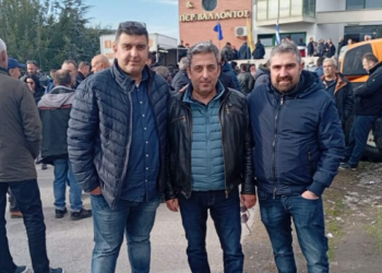 Οργή Ασλανίδη για την πρόκληση Μαρινάκη να συσχετίσει το ξυλόλιο στα Τέμπη με τα μπλόκα