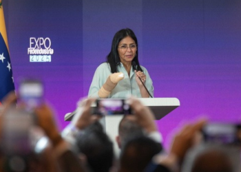 Βενεζουέλα: Μεταβατική πρόεδρος η Ροντρίγκεζ