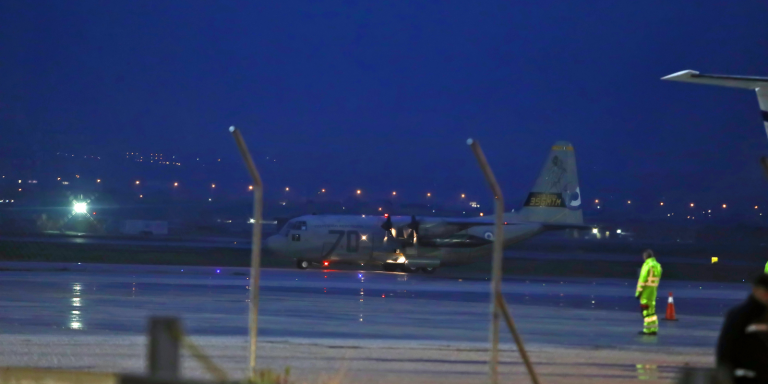 Τραγωδία στη Ρουμανία: Στη Θεσσαλονίκη το C-130 με τους αδικοχαμένους οπαδούς του ΠΑΟΚ