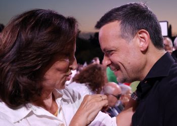 Απάντηση Διαμαντοπούλου σε Δούκα: Εξέφρασα την επιθυμία να είμαι υποψήφια στην πιο μεγάλη και δύσκολη περιφέρεια, δεν μπορώ;