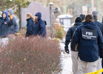 ΗΠΑ: Το FBI στο σπίτι δημοσιογράφου που ενόχλησε τον Τραμπ