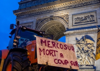 Στους δρόμους και οι αγρότες της Γαλλίας – Διαδηλώσεις κατά της εμπορικής συμφωνίας ΕΕ-Mercosur