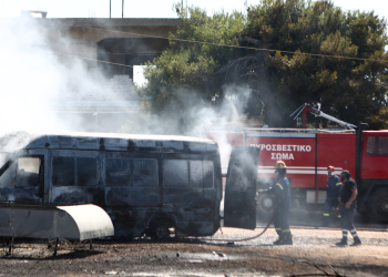Φωτιά στον Ασπρόπυργο – Κοντά στον προαστιακό