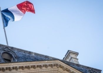 Η Γαλλία θα ανοίξει προξενείο στη Γροιλανδία