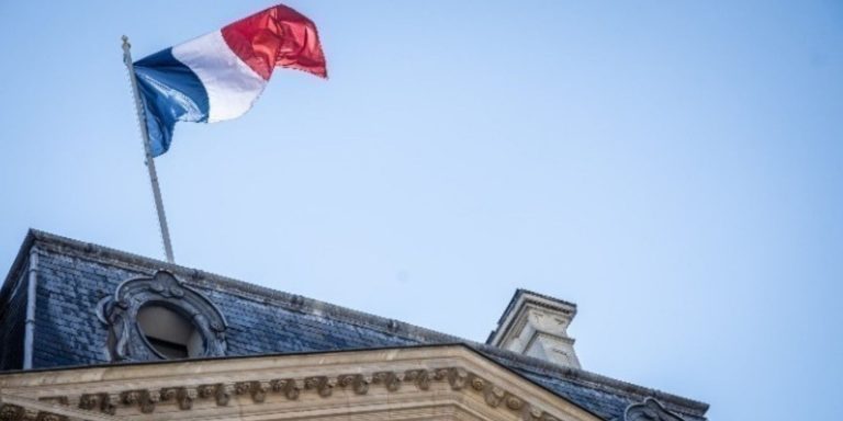 Γαλλία: Ο Μπρουνό Ρεταϊγιό διεκδικεί την προεδρία το 2027