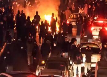 Ιράν: «Τουλάχιστον 5.000 νεκροί» – «Φταίνε οι τρομοκράτες και οι ένοπλοι»