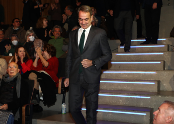 Ώρα μηδέν στο Νταβός για τον Μητσοτάκη, θα ενδώσει στις πιέσεις Τραμπ;