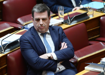 Βουλή: Σεξιστική επίθεση Καιρίδη σε Κωνσταντοπούλου και άδειασμα από Δένδια (βίντεο)